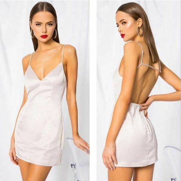 superdown Dresses & Skirts - Superdown | NWT Nicole Metallic Nude V Neck Satin Mini Cocktail Dress Size S